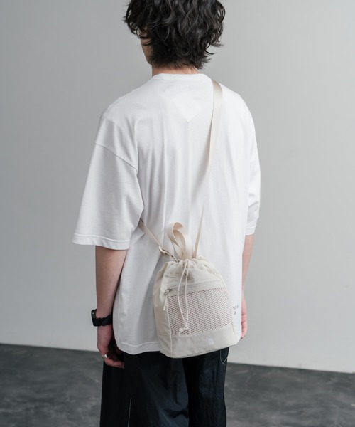 THE NORTH FACE(ザノースフェイス)の「日本未展開モデル THE NORTH FACE ザ・ノースフェイス WHITE LABEL ホワイトレーベル LINDEN MESH BUCKET BAG MINI 2WAYバケットショルダーバッグ/ハンドバッグ(ショルダーバッグ・メンズ・クリーム/ライトピンク/ブラック/ライトブルー・FREE)」の13枚目の写真