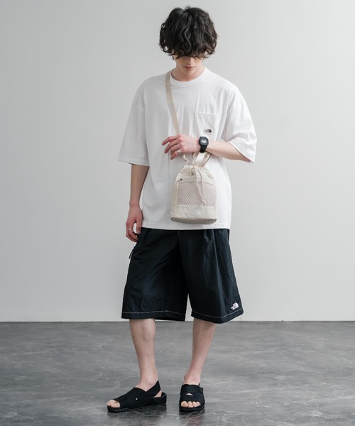 THE NORTH FACE(ザノースフェイス)の「日本未展開モデル THE NORTH FACE ザ・ノースフェイス WHITE LABEL ホワイトレーベル LINDEN MESH BUCKET BAG MINI 2WAYバケットショルダーバッグ/ハンドバッグ(ショルダーバッグ・メンズ・クリーム/ライトピンク/ブラック/ライトブルー・FREE)」の14枚目の写真