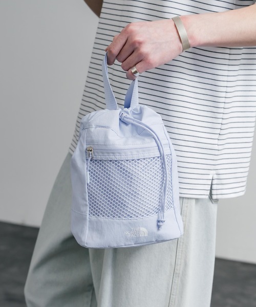 THE NORTH FACE(ザノースフェイス)の「日本未展開モデル THE NORTH FACE ザ・ノースフェイス WHITE LABEL ホワイトレーベル LINDEN MESH BUCKET BAG MINI 2WAYバケットショルダーバッグ/ハンドバッグ(ショルダーバッグ・メンズ・クリーム/ライトピンク/ブラック/ライトブルー・FREE)」の16枚目の写真