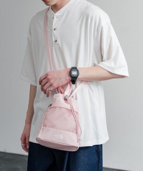 THE NORTH FACE(ザノースフェイス)の「日本未展開モデル THE NORTH FACE ザ・ノースフェイス WHITE LABEL ホワイトレーベル LINDEN MESH BUCKET BAG MINI 2WAYバケットショルダーバッグ/ハンドバッグ(ショルダーバッグ・メンズ・クリーム/ライトピンク/ブラック/ライトブルー・FREE)」の22枚目の写真