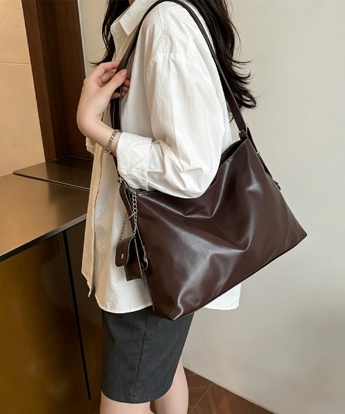 Miniministore(ミニミニストア)の「PUレザーワンショルダートート 大容量鞄(ショルダーバッグ・レディース・ブラック/ブラウン/キャメル・FREE)」の11枚目の写真