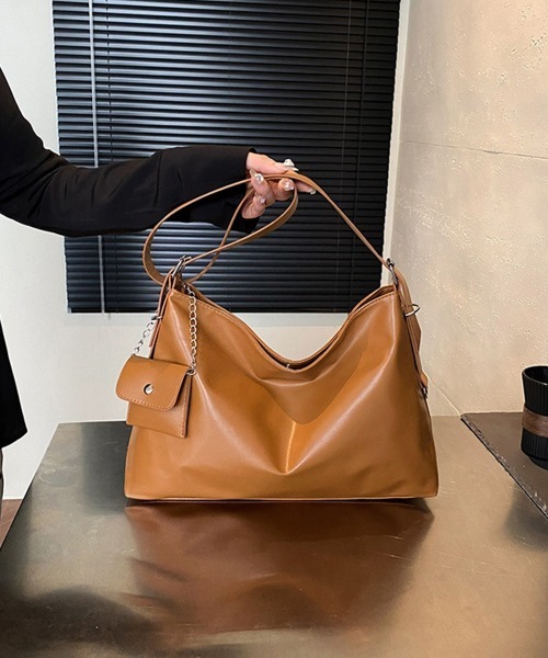 Miniministore(ミニミニストア)の「PUレザーワンショルダートート 大容量鞄(ショルダーバッグ・レディース・ブラック/ブラウン/キャメル・FREE)」の14枚目の写真