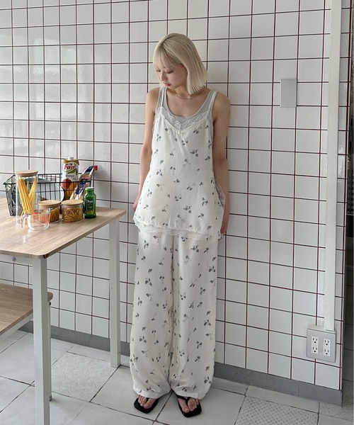PILIT(ピリット)の「フラワー イージーパンツ(その他パンツ・レディース・ブラック/アイボリー・MEDIUM)」の15枚目の写真