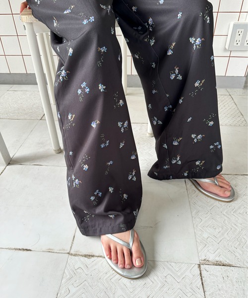 PILIT(ピリット)の「フラワー イージーパンツ(その他パンツ・レディース・ブラック/アイボリー・MEDIUM)」の9枚目の写真
