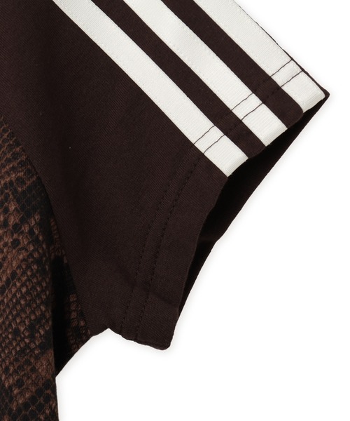 adidas(アディダス)の「adidas SNAKE PRINT CALI TEE / アディダス スネーク プリント カリ Tシャツ(Tシャツ/カットソー・レディース・ブラウン・S/M/L)」の6枚目の写真