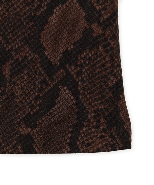 adidas(アディダス)の「adidas SNAKE PRINT CALI TEE / アディダス スネーク プリント カリ Tシャツ(Tシャツ/カットソー・レディース・ブラウン・S/M/L)」の7枚目の写真