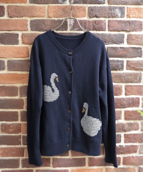 NOMBRE IMPAIR(ノンブルアンペール)の「【予約】スワン刺繍 クルーネックカーデ(ニット/セーター・レディース・グレー/ネイビー・FREE)」の3枚目の写真