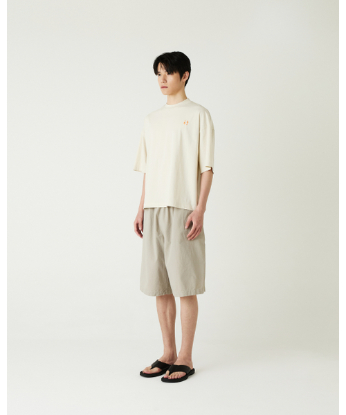THEENDQUESTION（ジエンドクエスチョン）の「Symbol embroidery t-shirt / BEIGE（Tシャツ/カットソー・レディース・その他・FREE）」の3枚目の写真