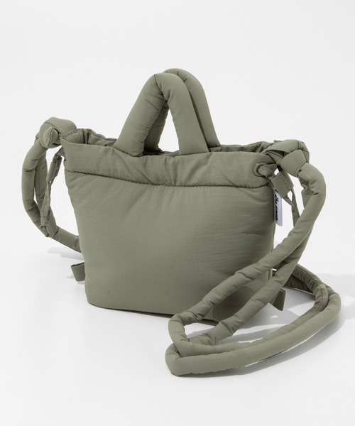 OLEND(オレンド)の「【OLEND / オレンド】MICRO ONA SOFT BAG パフィー マイクロショルダーバッグ(ショルダーバッグ・レディース・ブラック/セージグリーン/コバルトブルー・FREE)」の2枚目の写真