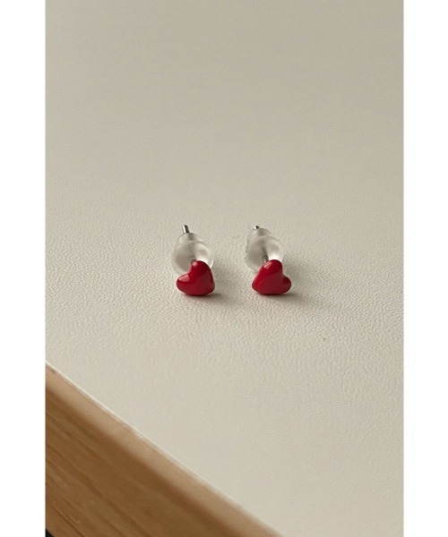 marjour(マージュール)の「PETIT HEART PIERCE(ピアス(両耳用)・レディース・レッド・FREE)」の1枚目の写真