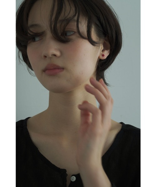 marjour(マージュール)の「PETIT HEART PIERCE(ピアス(両耳用)・レディース・レッド・FREE)」の5枚目の写真