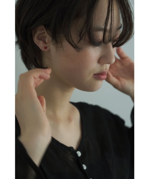marjour(マージュール)の「PETIT HEART PIERCE(ピアス(両耳用)・レディース・レッド・FREE)」の6枚目の写真