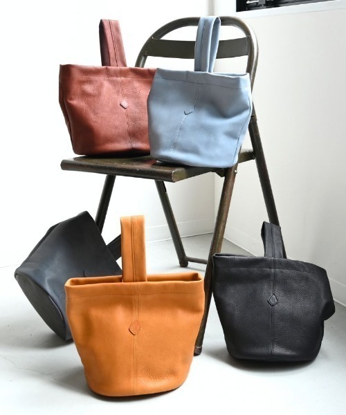 CLEDRAN(クレドラン)の「【本革 口元の留め方でフォルムチェンジ可能】CL4015 NOUVE ON HAND BAG(トートバッグ・レディース・グレー/ブルーグレー/キャメル/ブラウン・FREE)」の1枚目の写真