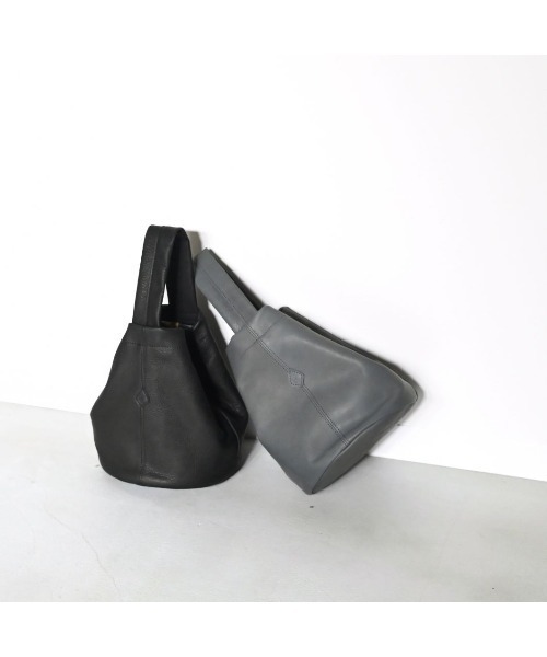 CLEDRAN(クレドラン)の「【本革 口元の留め方でフォルムチェンジ可能】CL4015 NOUVE ON HAND BAG(トートバッグ・レディース・グレー/ブルーグレー/キャメル/ブラウン・FREE)」の18枚目の写真