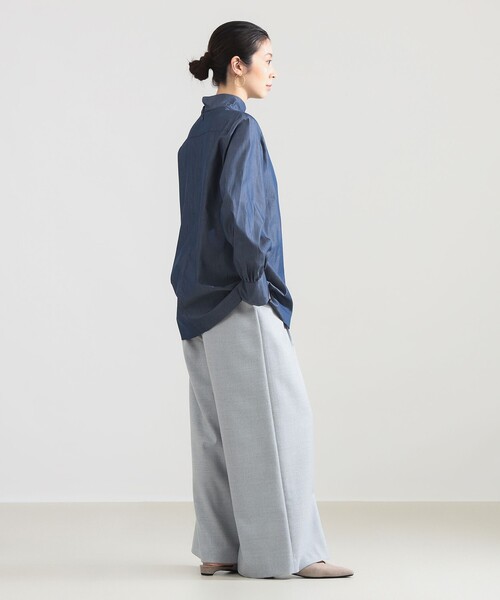 Demi-Luxe BEAMS(デミルクス ビームス)の「AK+1 / シャンブレー ハイネック ブラウス(シャツ/ブラウス・レディース・ホワイト/ブルー・36/38)」の14枚目の写真