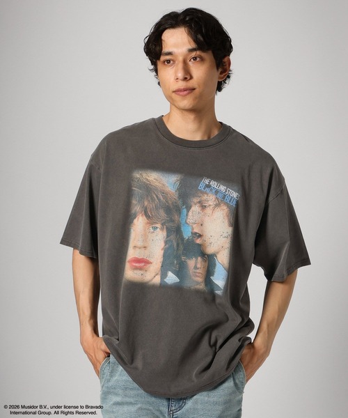 BAYFLOW(ベイフロー)の「【THE ROLLING STONES(ザ・ローリング・ストーンズ)】プリントTシャツ(Tシャツ/カットソー・メンズ・チャコール/ブラック/アイボリー/オフホワイト・LARGE/MEDIUM)」の4枚目の写真