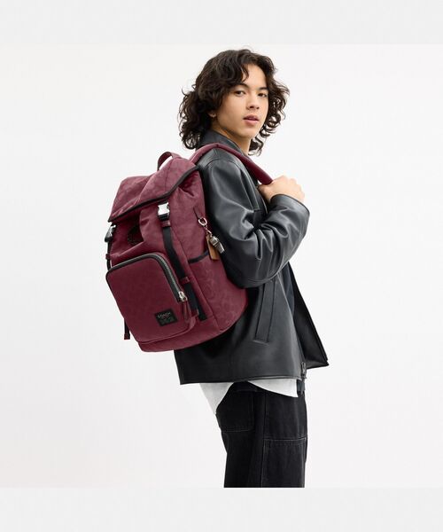 COACH リュック バックパック シグネチャー ローガンバックパック・シグネチャーナイロン（バックパック/リュック