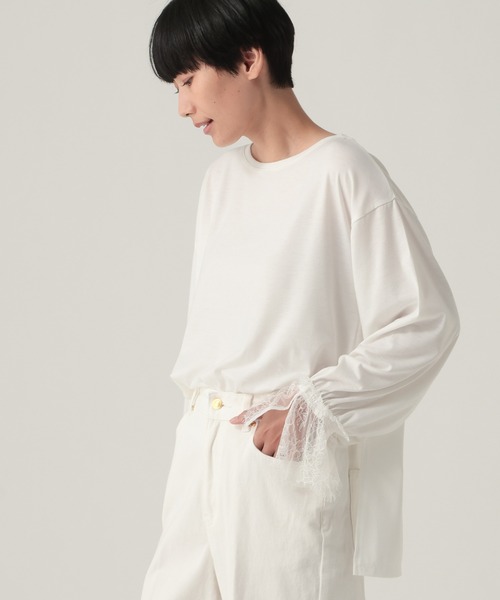 Elura(エルーラ)の「袖レースコンビプルオーバー/1074874(Tシャツ/カットソー・レディース・ブラック/ホワイト・FREE)」の1枚目の写真