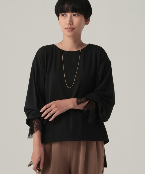 Elura(エルーラ)の「袖レースコンビプルオーバー/1074874(Tシャツ/カットソー・レディース・ブラック/ホワイト・FREE)」の2枚目の写真