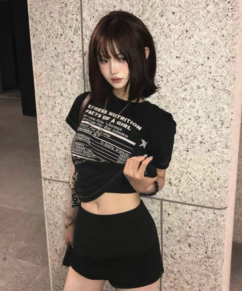 HOODHOOD（フッドフッド）の「ガールストレスニュートリション レイヤードロールアップ半袖Tシャツ ブラック（Tシャツ/カットソー・レディース・その他・1/0）」の2枚目の写真