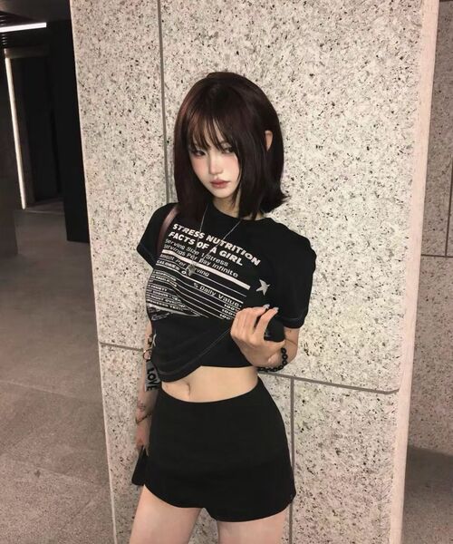 HOODHOOD（フッドフッド）の「ガールストレスニュートリション レイヤードロールアップ半袖Tシャツ ブラック（Tシャツ/カットソー・レディース・その他・1/0）」の13枚目の写真