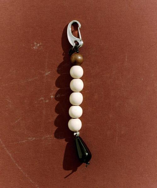 SMELLY(スメリー)の「SMELLY so’ wood onyx key charm(キーホルダー・レディース・ベージュ系その他・-)」の1枚目の写真