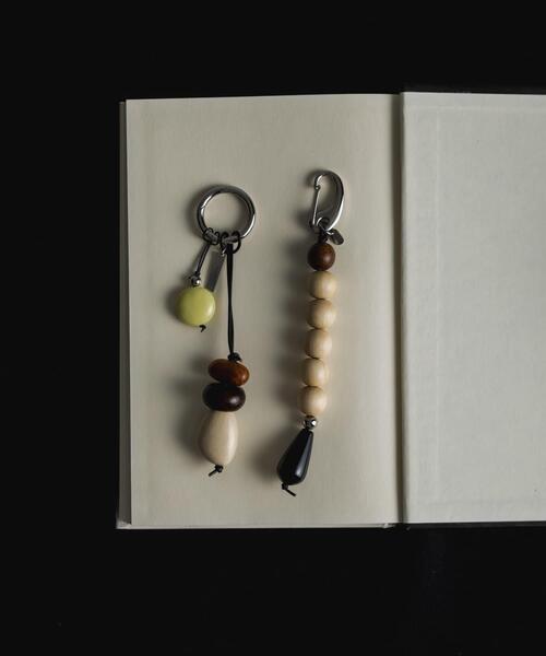 SMELLY(スメリー)の「SMELLY so’ wood onyx key charm(キーホルダー・レディース・ベージュ系その他・-)」の3枚目の写真