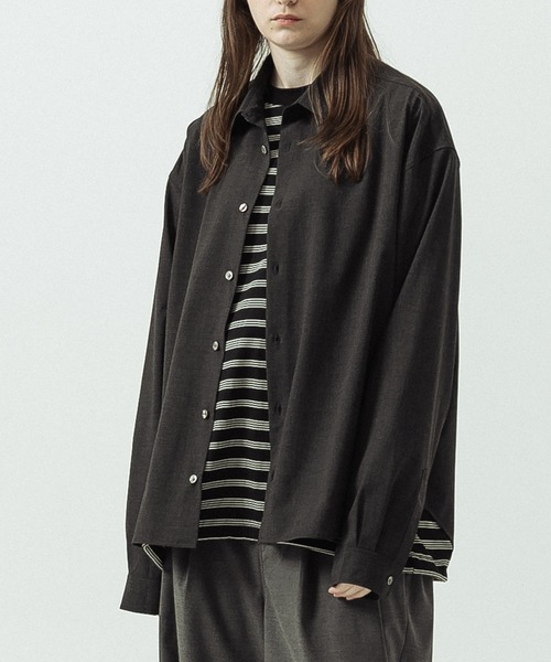 SLICK(スリック)の「【SLICK/スリック】T/R Stretch Gabardine Regular Collar Shirt/T/R ストレッチギャバジン レギュラーカラーシャツ(シャツ/ブラウス・メンズ・ブラウン/チャコールグレー・3/1/2)」の2枚目の写真