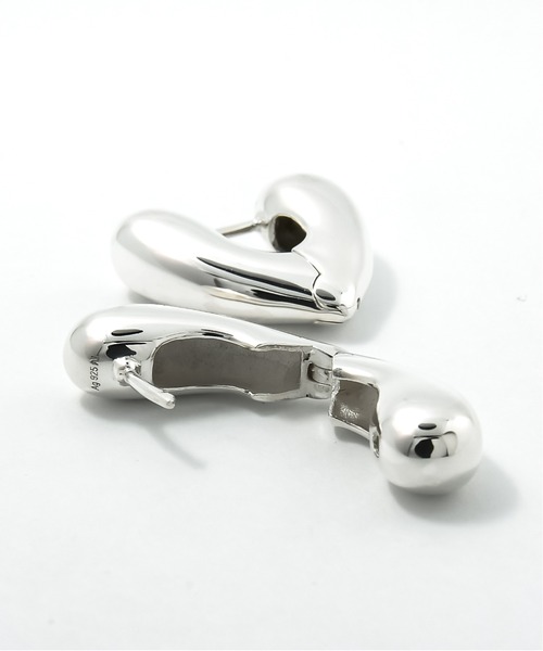 ANNIKA INEZ（アニカイネズ）の「【ANNIKA INEZ】ハートフープピアス スモールサイズ　E926 SML Heart Hoops, Sml（ピアス（両耳用）・レディース・シルバー・FREE）」の4枚目の写真