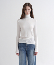 High Neck Span Slim T-Shirt (ivory)