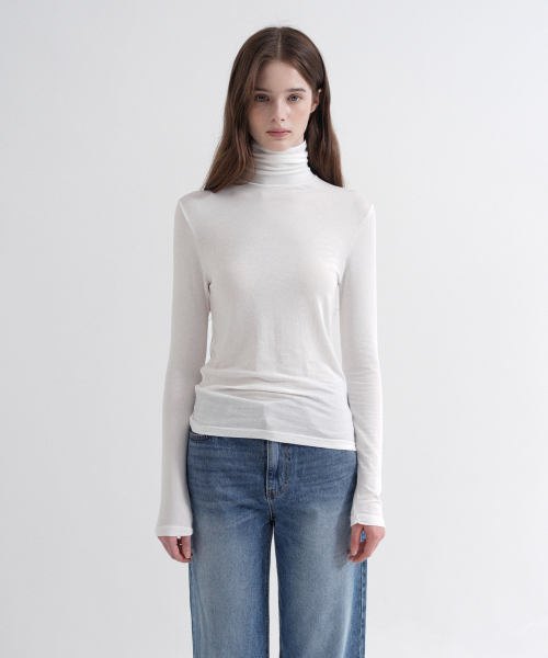 VLETI(ブレッティ)の「High Neck Span Slim T-Shirt (ivory)(Tシャツ/カットソー・レディース・アイボリー・FREE)」の1枚目の写真