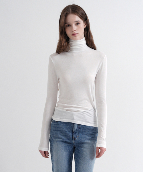 VLETI(ブレッティ)の「High Neck Span Slim T-Shirt (ivory)(Tシャツ/カットソー・レディース・アイボリー・FREE)」の2枚目の写真
