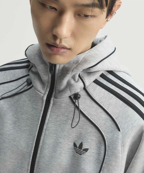 adidas（アディダス）の「スペーサー チームガイスト 26 カットライン フルジップパーカー / アディダスオリジナルス adidas Originals（パーカー・メンズ・グレー・LARGE/MEDIUM/SMALL/X-LARGE/X-SMALL/XX-LARGE/3XL）」の4枚目の写真