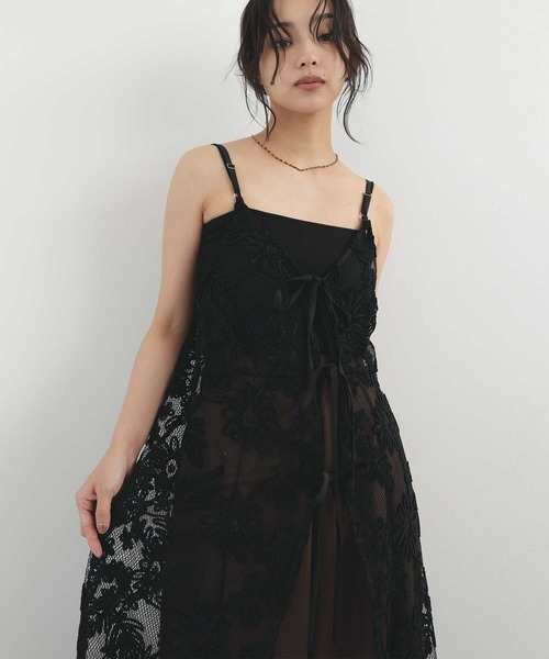 hellam(へラム)の「2WAYフラワーモール刺繍キャミワンピース(ワンピース・レディース・ブラック/ブラウン・FREE)」の1枚目の写真