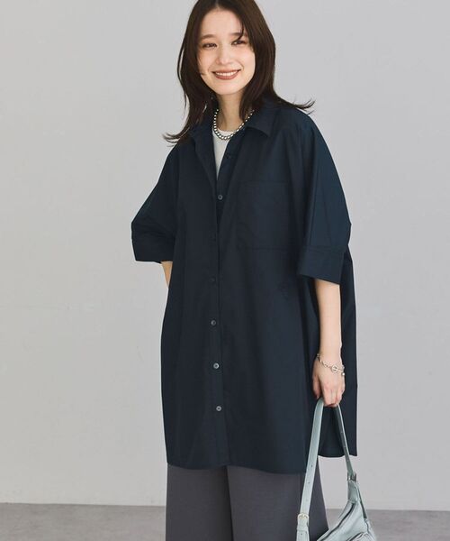 Green　Parks（グリーンパークス）の「【イージーケア】刺しゅうオーバーサイズシャツ（シャツ/ブラウス・レディース・ネイビー/ストライプ/オフホワイト・FREE）」の3枚目の写真