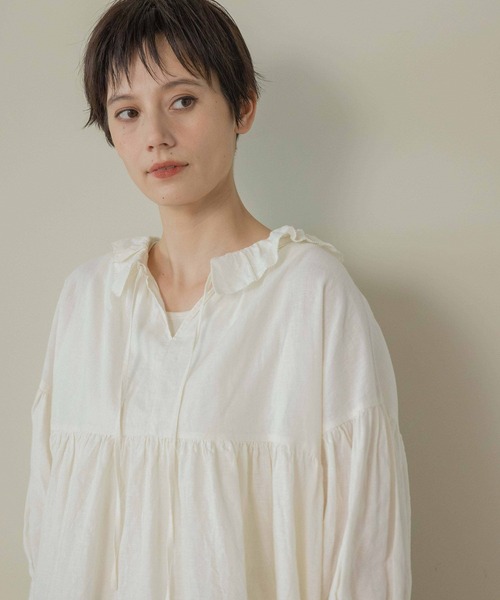 studio CLIP(スタディオクリップ)の「《natural by clip》リネンコットン刺繍ボリュームチュニック(ワンピース・レディース・アイボリー/ネイビー・FREE)」の17枚目の写真