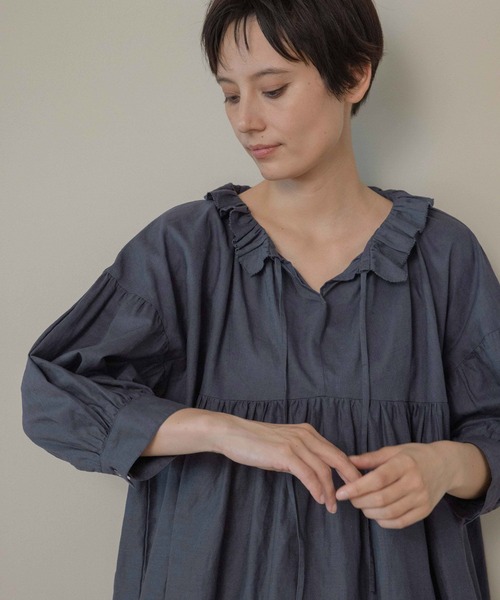 studio CLIP(スタディオクリップ)の「《natural by clip》リネンコットン刺繍ボリュームチュニック(ワンピース・レディース・アイボリー/ネイビー・FREE)」の13枚目の写真