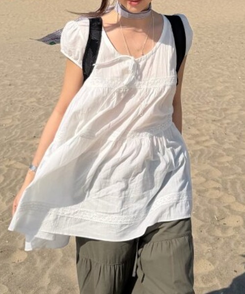 FLINEA(フリネア)の「パフスリーブリボンレースショートワンピース(チュニック・レディース・ホワイト・FREE)」の9枚目の写真