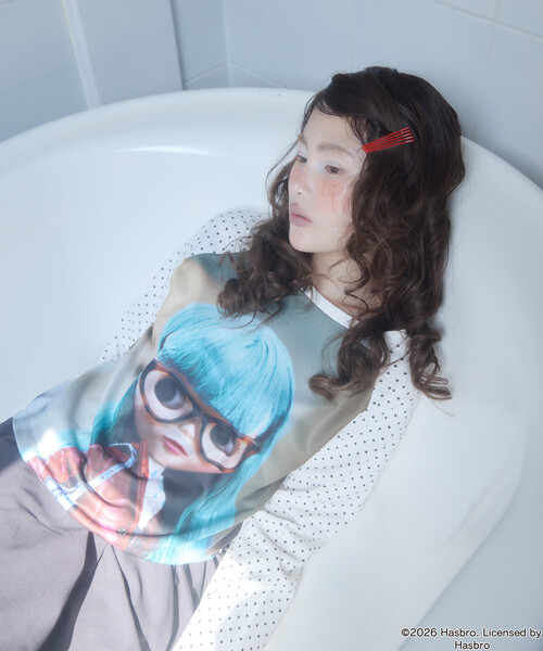 Unblend(アンブレンド)の「【Unblend】Blythe別注 アソート フェイスプリント ラグランロンT(Tシャツ/カットソー・レディース・杢グレー/スミクロ/ホワイト系・FREE)」の4枚目の写真