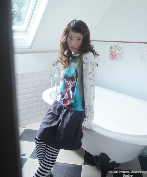 Unblend(アンブレンド)の「【Unblend】Blythe別注 アソート フェイスプリント ラグランロンT(Tシャツ/カットソー・レディース・杢グレー/スミクロ/ホワイト系・FREE)」の15枚目の写真