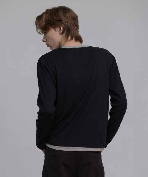 DECOROSO（デコローゾ）の「YEEZY レイヤード ヘンリーネック 長袖 Tシャツ [ブラック]（Tシャツ/カットソー・メンズ・その他・LARGE/X-LARGE）」の6枚目の写真