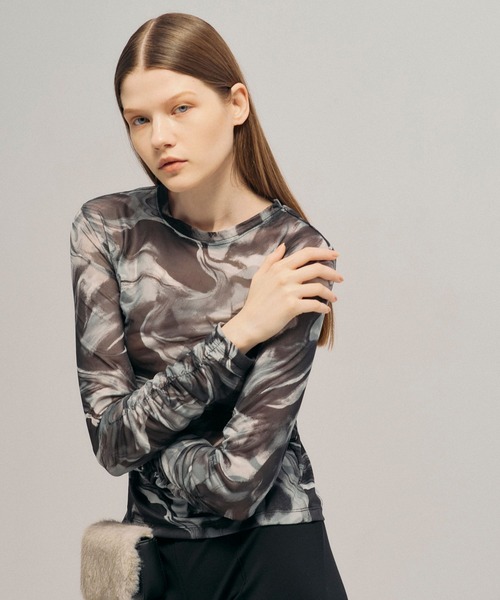 LEPSIM(レプシィム)の「《un STANDARD by LEPSIM》マーブルシアープルオーバー 1070185(Tシャツ/カットソー・レディース・ブラウン/グレー・FREE)」の1枚目の写真