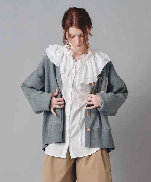AT THE TRNK(アットザトランク)の「ダブルフリルカラー & リボン ブラウス AT THE TRNK(シャツ/ブラウス・レディース・ブラック/ホワイト・フリー)」の1枚目の写真