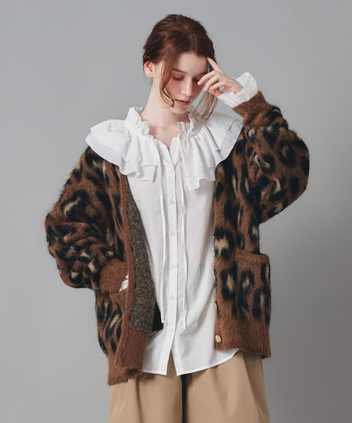 AT THE TRNK(アットザトランク)の「ダブルフリルカラー & リボン ブラウス AT THE TRNK(シャツ/ブラウス・レディース・ブラック/ホワイト・フリー)」の5枚目の写真