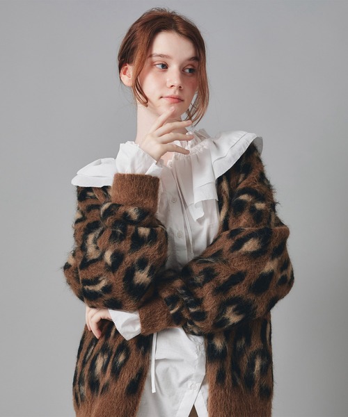 AT THE TRNK(アットザトランク)の「ダブルフリルカラー & リボン ブラウス AT THE TRNK(シャツ/ブラウス・レディース・ブラック/ホワイト・フリー)」の7枚目の写真