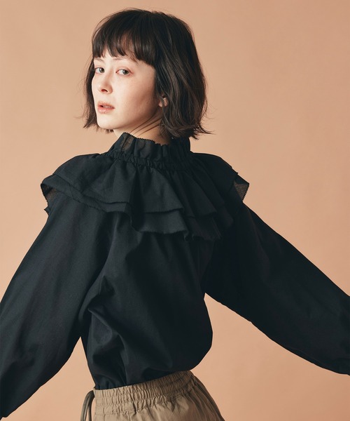 AT THE TRNK(アットザトランク)の「ダブルフリルカラー & リボン ブラウス AT THE TRNK(シャツ/ブラウス・レディース・ブラック/ホワイト・フリー)」の22枚目の写真