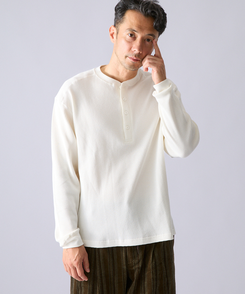 EDIFICE(エディフィス)の「ソフト ワッフル ヘンリー ロングスリーブ(Tシャツ/カットソー・メンズ・ホワイト/ブラック・MEDIUM/LARGE)」の4枚目の写真