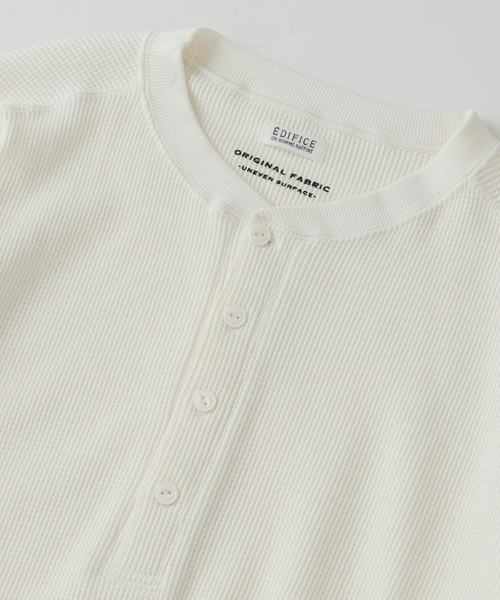 EDIFICE(エディフィス)の「ソフト ワッフル ヘンリー ロングスリーブ(Tシャツ/カットソー・メンズ・ホワイト/ブラック・MEDIUM/LARGE)」の13枚目の写真