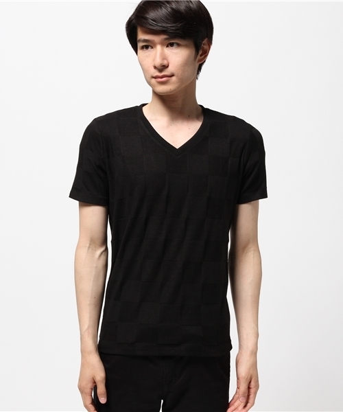 Anoutcommune（アナウトコミューン）の「ANOUTCOMMUNE : Checker Lacquard V Neck S/S T（Tシャツ/カットソー・メンズ・グレー/ネイビー/ブラック/ホワイト・MEDIUM/LARGE）」の3枚目の写真