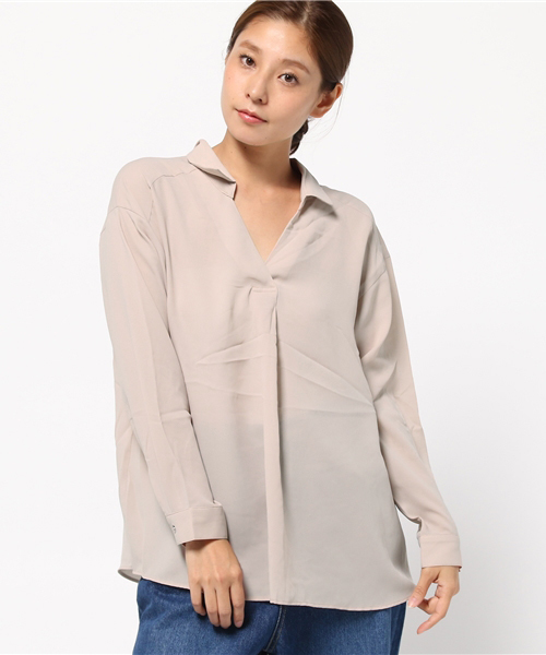 mysty woman(ミスティウーマン)の「変わり織りジョーゼットバックリボンスキッパーシャツ(シャツ/ブラウス・レディース・オフホワイト/ブラック/カーキ/ピンクベージュ・FREE)」の4枚目の写真